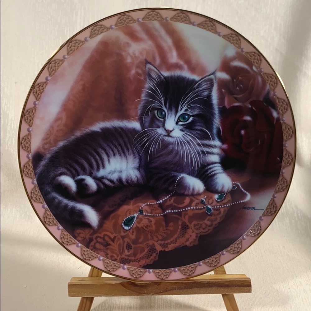 “Emily in Emeralds” Cat Collector Plate